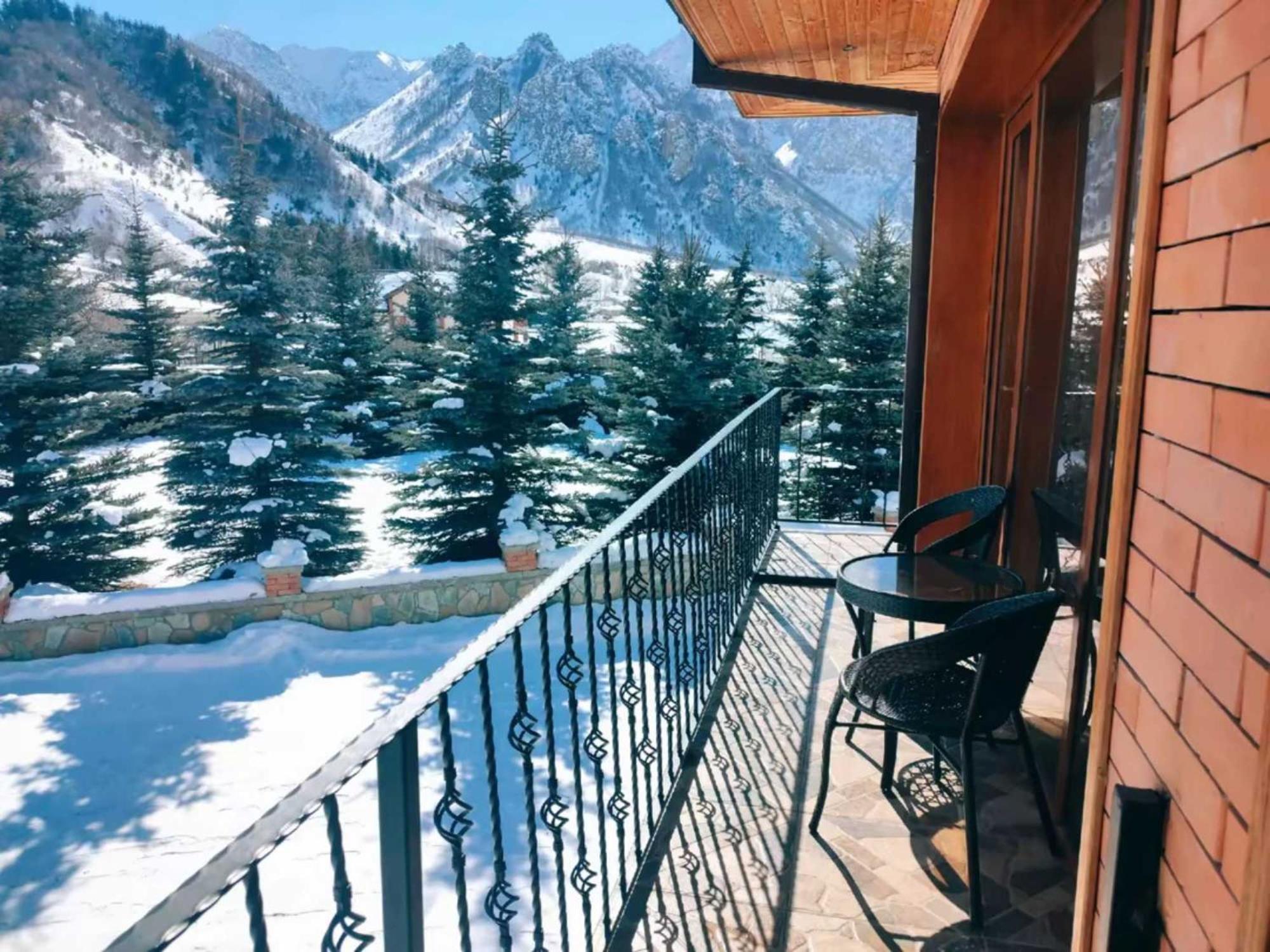 Vardisubani Villa Kasbegi Buitenkant foto
