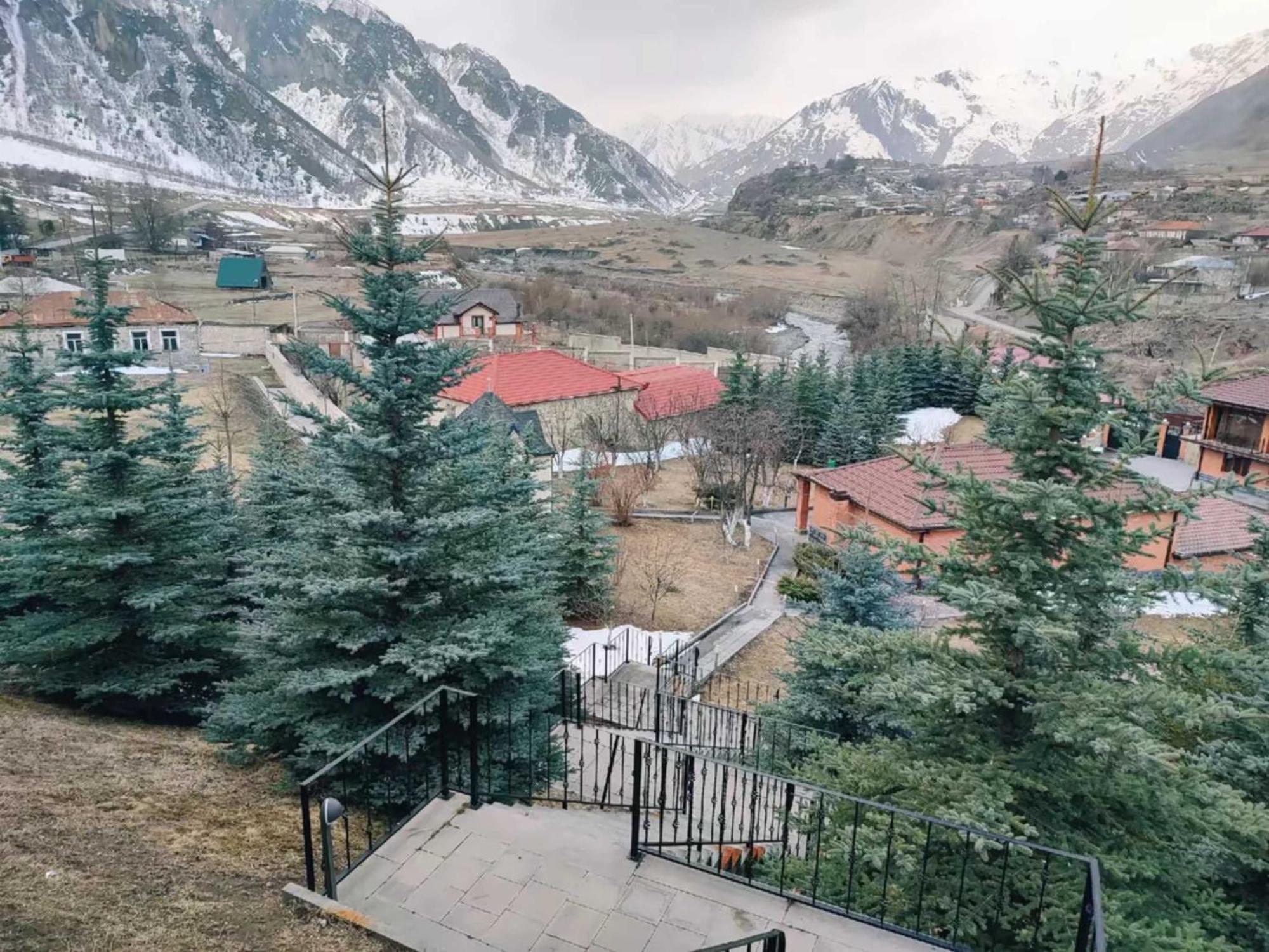 Vardisubani Villa Kasbegi Buitenkant foto