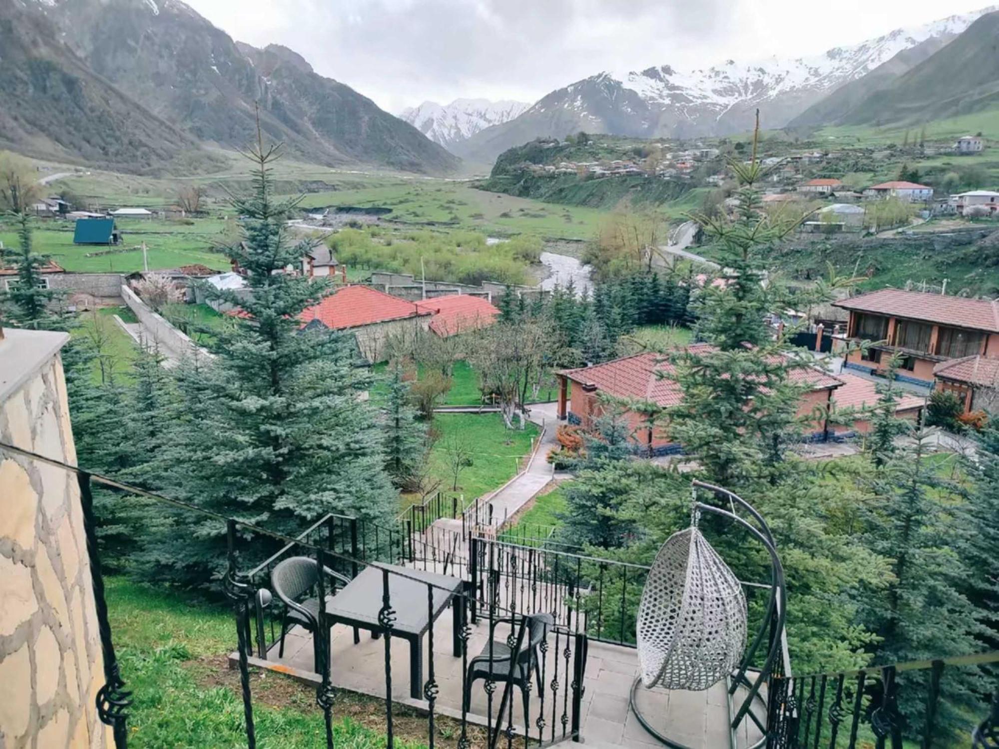 Vardisubani Villa Kasbegi Buitenkant foto